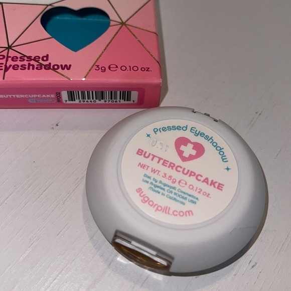 Sugarpill pressed poweder eyeshadow buttercup cake 3.5g - Picture 4 of 6